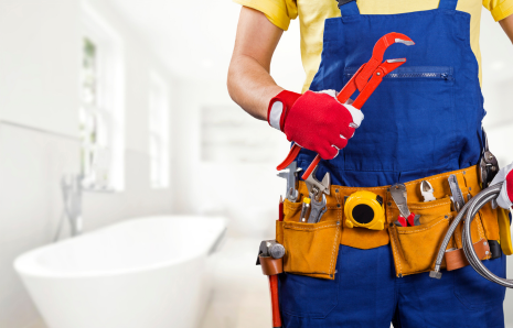 Professional plumber providing plumbing services in Riyadh